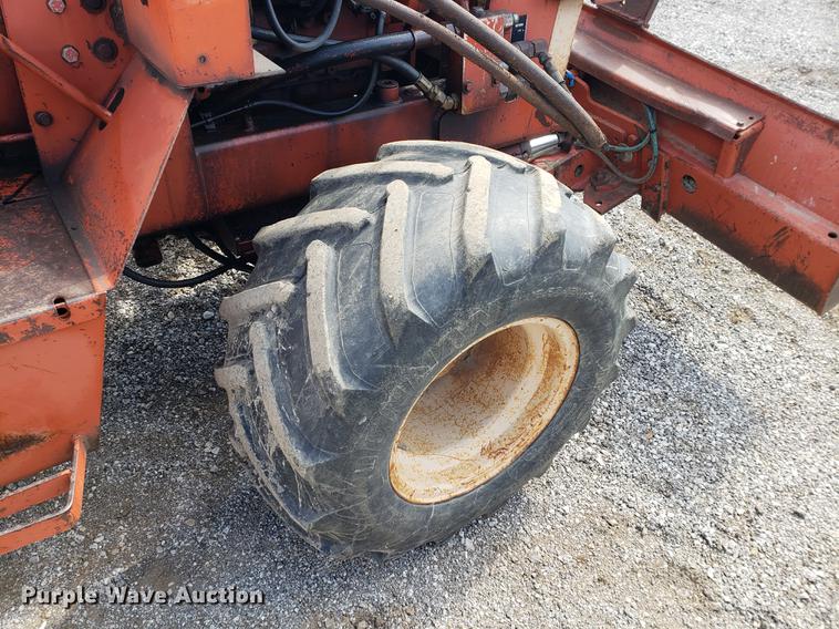 image for item DF2453 1992 Ditch Witch 4010 trencher