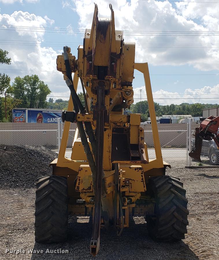 image for item DF2454 Vermeer V8550 vibratory cable plow