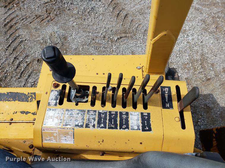 image for item DF2454 Vermeer V8550 vibratory cable plow