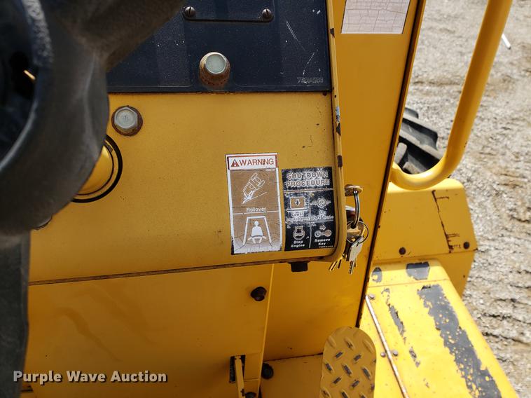 image for item DF2454 Vermeer V8550 vibratory cable plow