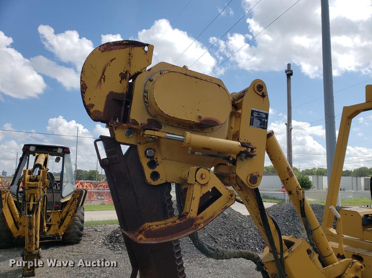 image for item DF2454 Vermeer V8550 vibratory cable plow