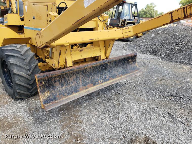 image for item DF2454 Vermeer V8550 vibratory cable plow