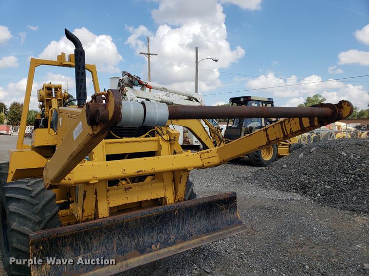 image for item DF2454 Vermeer V8550 vibratory cable plow