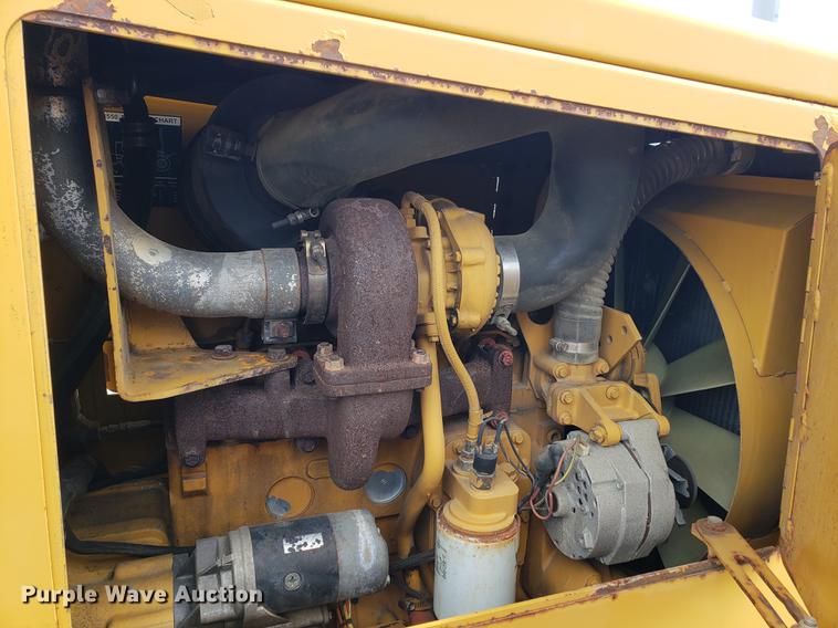 image for item DF2454 Vermeer V8550 vibratory cable plow