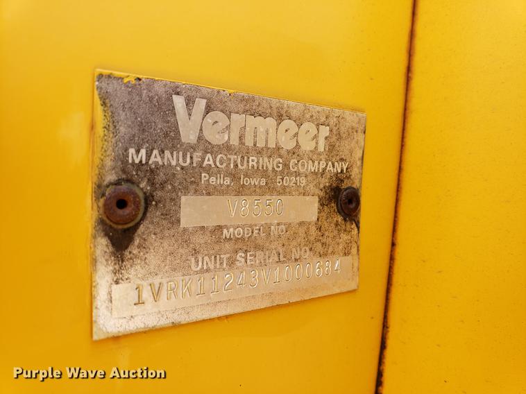 image for item DF2454 Vermeer V8550 vibratory cable plow