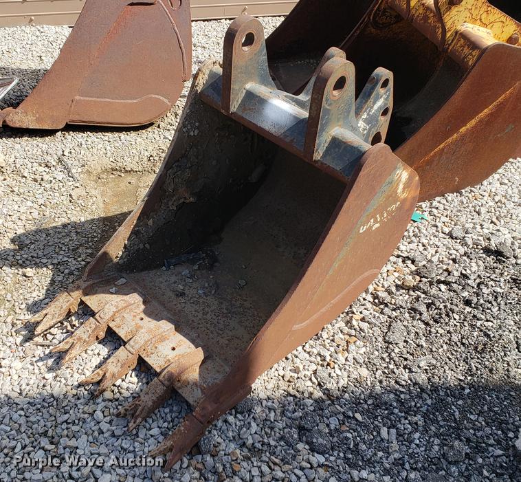 image for item DF2460 (11) buckets