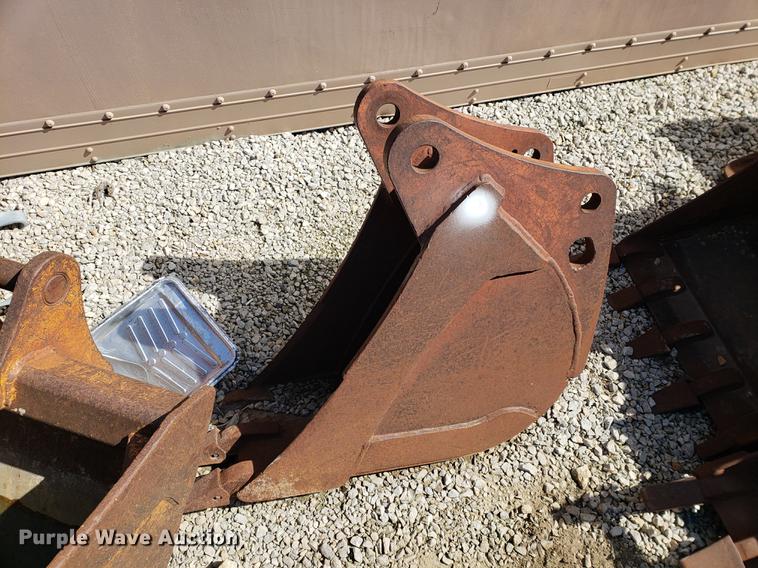 image for item DF2460 (11) buckets