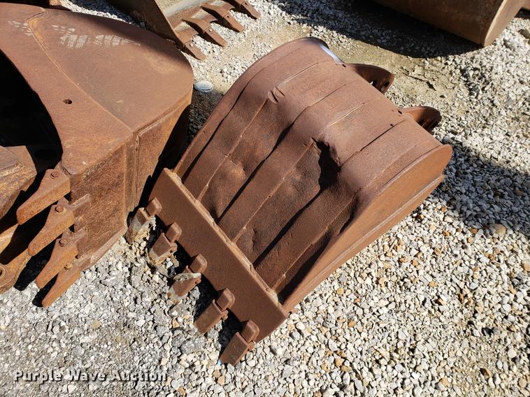 image for item DF2460 (11) buckets