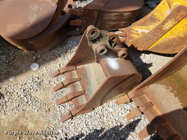 image for item DF2460 (11) buckets