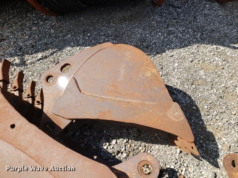 image for item DF2460 (11) buckets