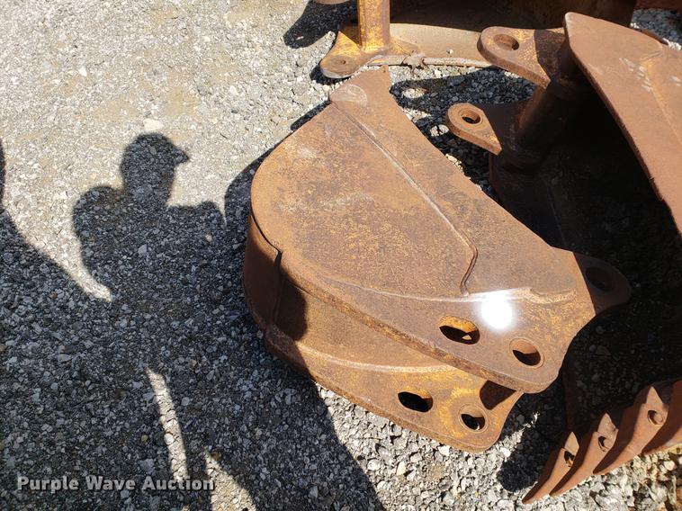 image for item DF2460 (11) buckets