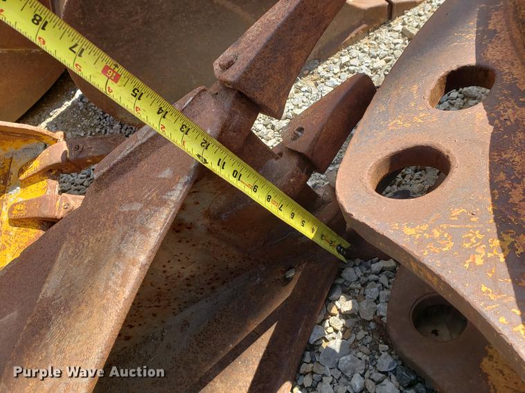 image for item DF2460 (11) buckets