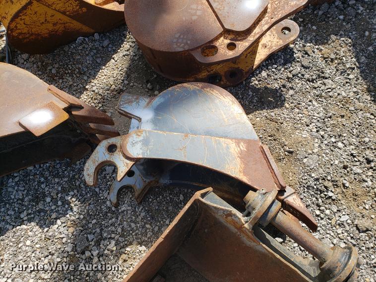 image for item DF2460 (11) buckets