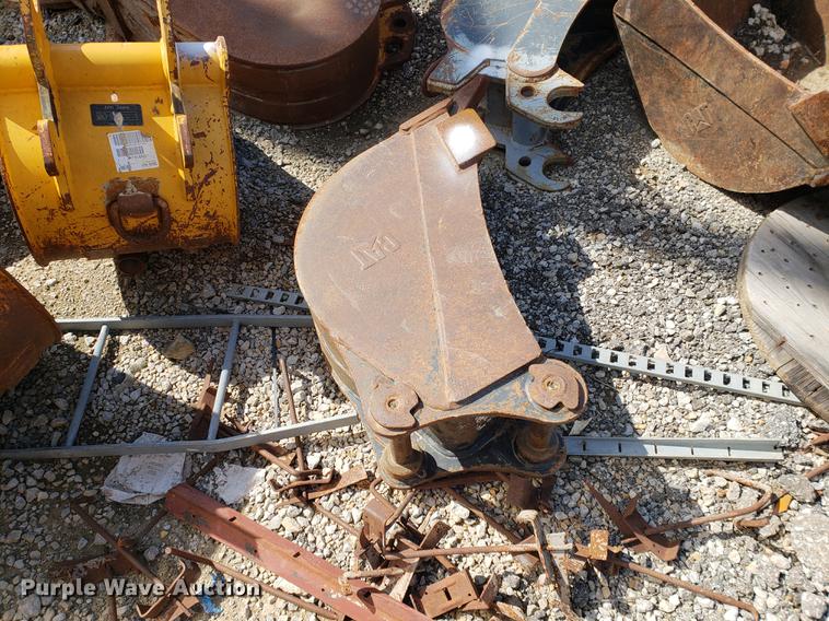 image for item DF2460 (11) buckets