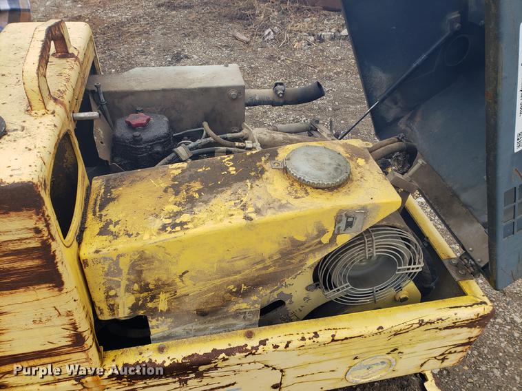 image for item DF2463 1997 Bomag BW85T trench compactor