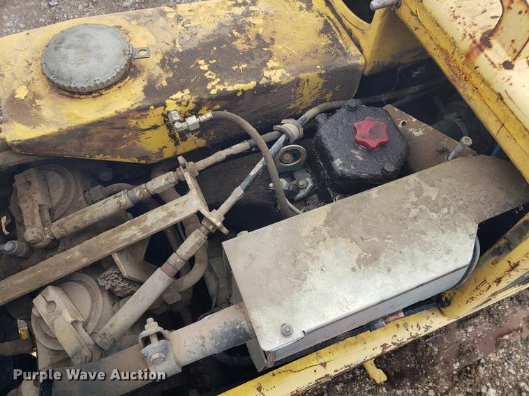 image for item DF2463 1997 Bomag BW85T trench compactor