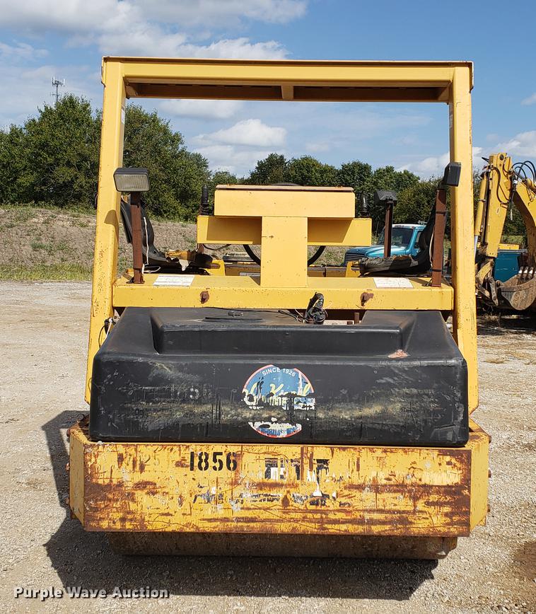 image for item DF2464 Hypac C766C double drum vibratory roller