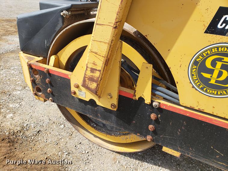 image for item DF2464 Hypac C766C double drum vibratory roller