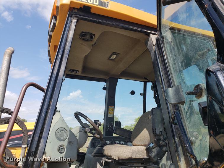 image for item DF2465 2004 Caterpillar 420D IT backhoe