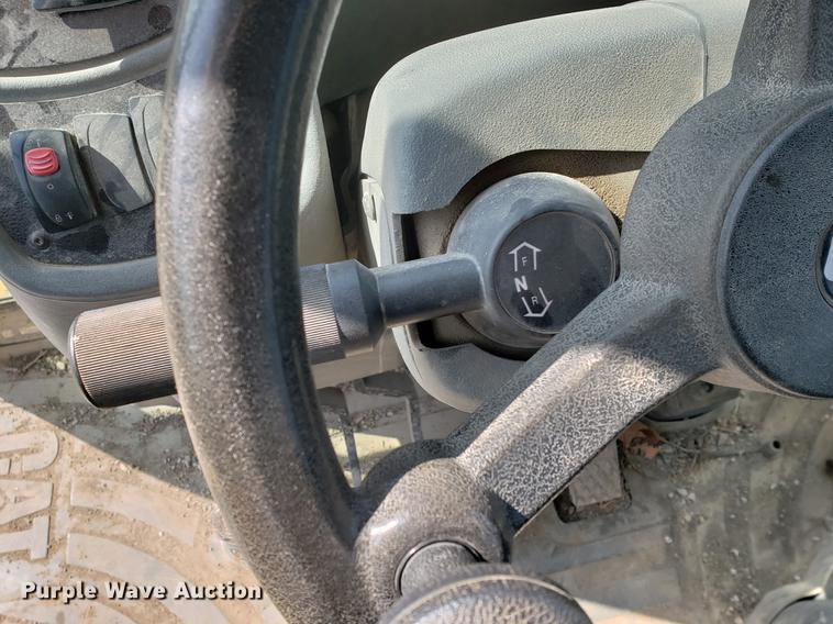 image for item DF2465 2004 Caterpillar 420D IT backhoe