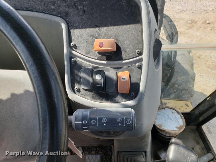 image for item DF2465 2004 Caterpillar 420D IT backhoe