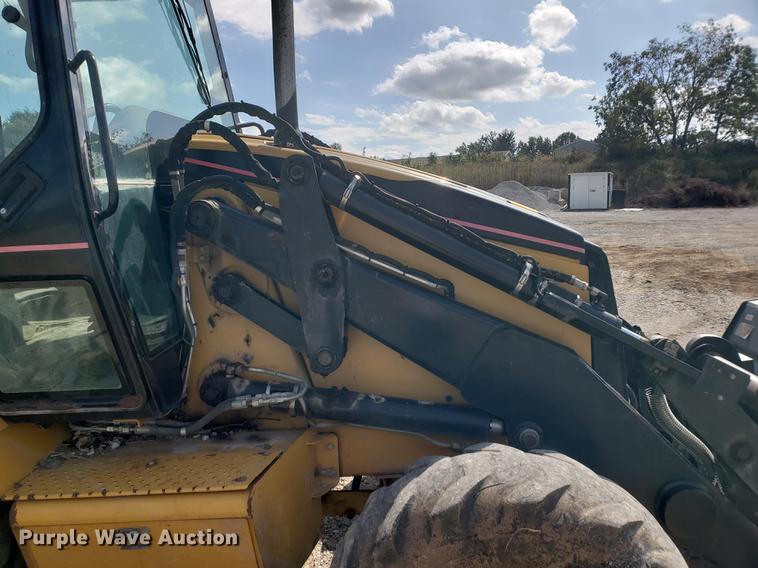 image for item DF2465 2004 Caterpillar 420D IT backhoe