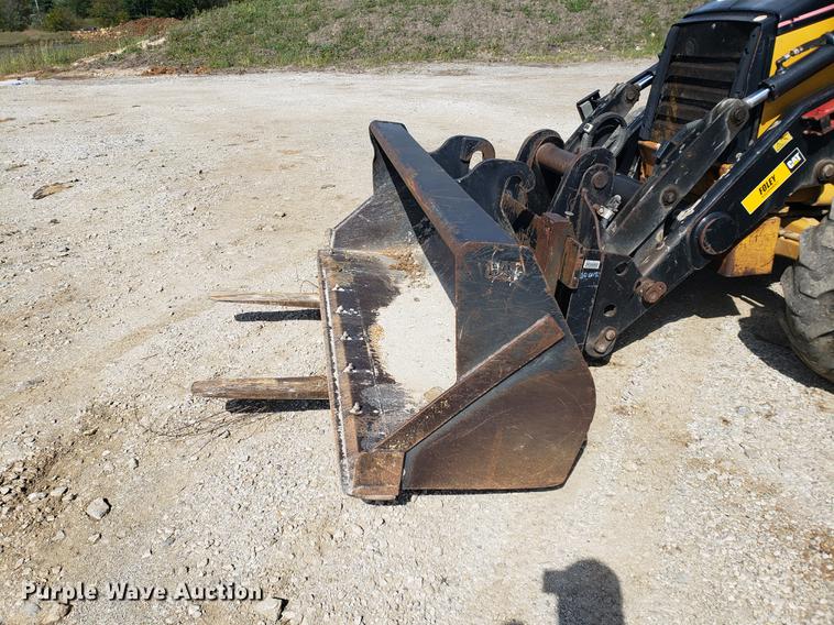 image for item DF2465 2004 Caterpillar 420D IT backhoe