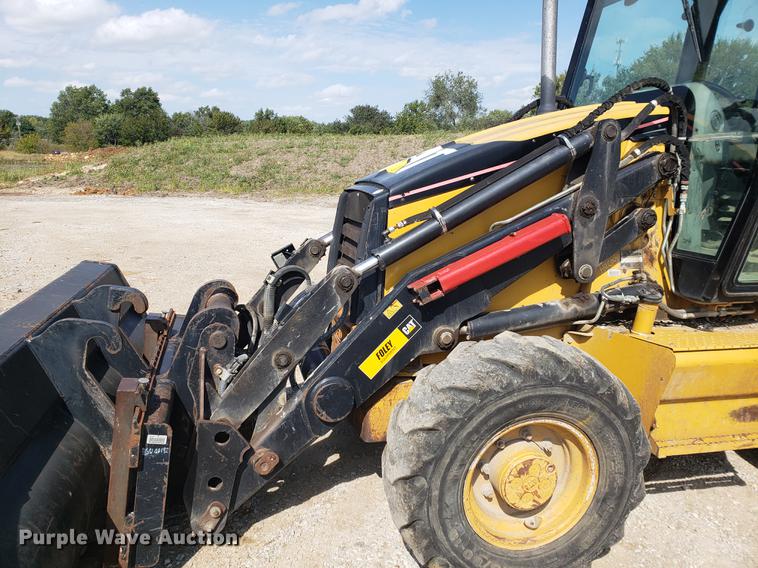 image for item DF2465 2004 Caterpillar 420D IT backhoe