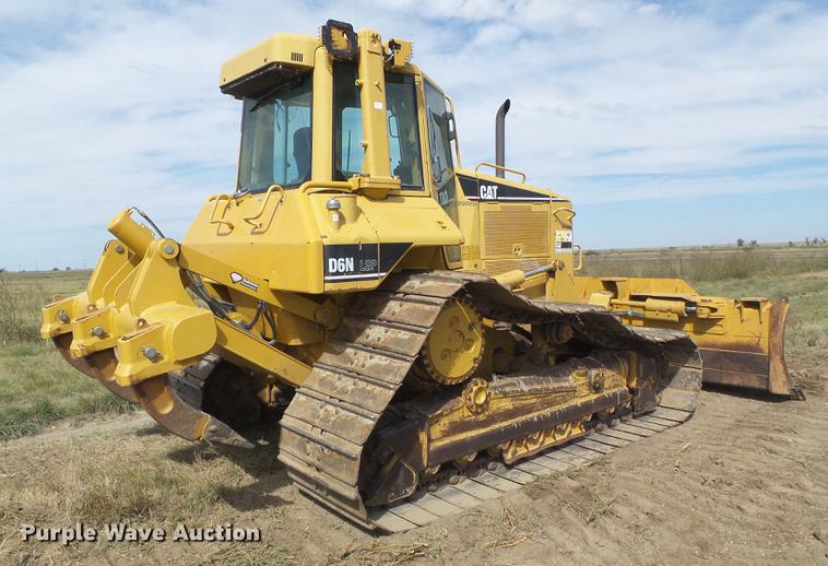 image for item DF2772 2005 Caterpillar D6N LGP dozer
