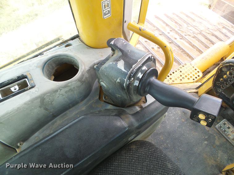 image for item DF2772 2005 Caterpillar D6N LGP dozer