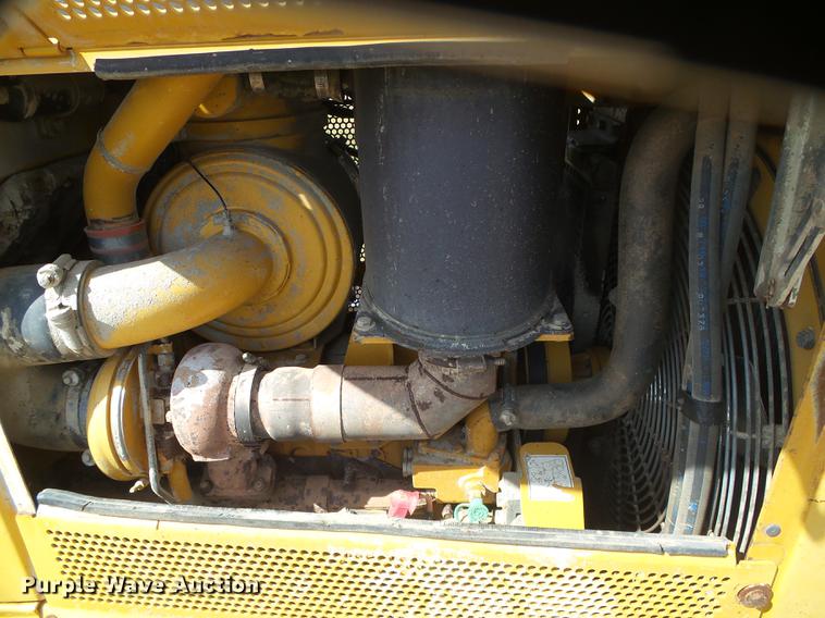 image for item DF2772 2005 Caterpillar D6N LGP dozer