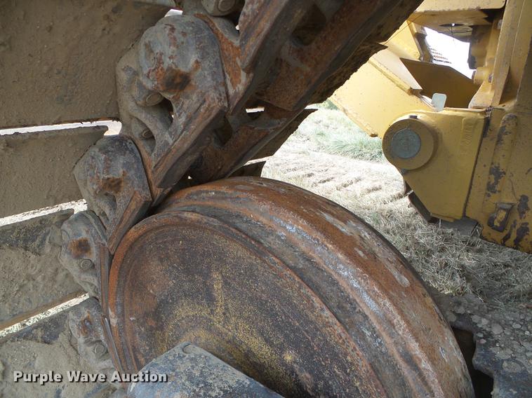 image for item DF2772 2005 Caterpillar D6N LGP dozer