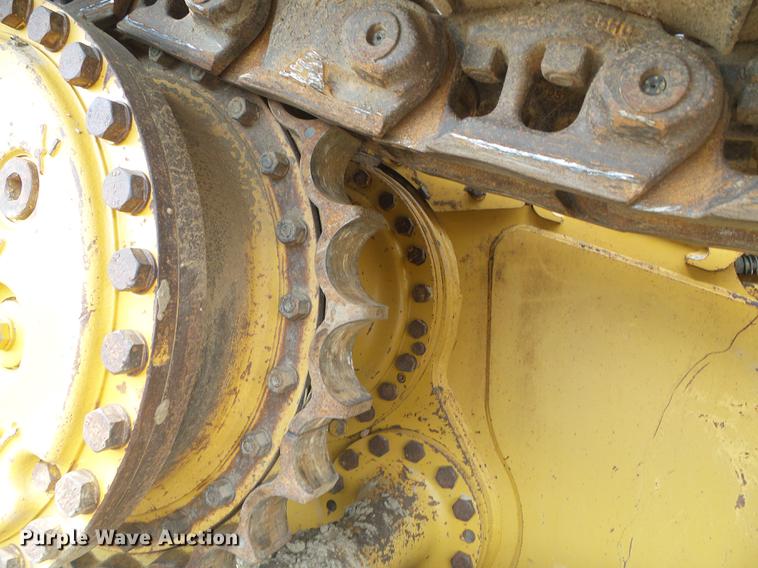 image for item DF2772 2005 Caterpillar D6N LGP dozer