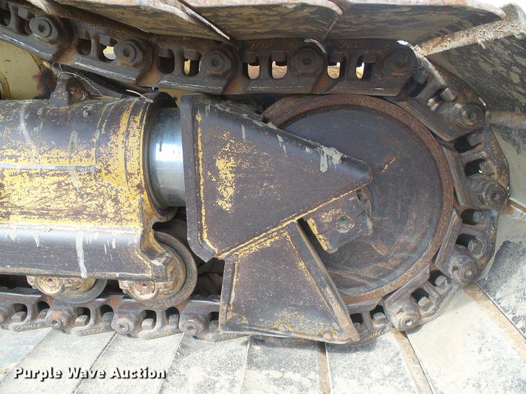 image for item DF2772 2005 Caterpillar D6N LGP dozer