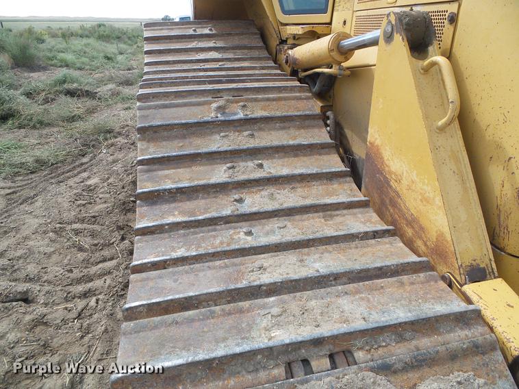 image for item DF2772 2005 Caterpillar D6N LGP dozer