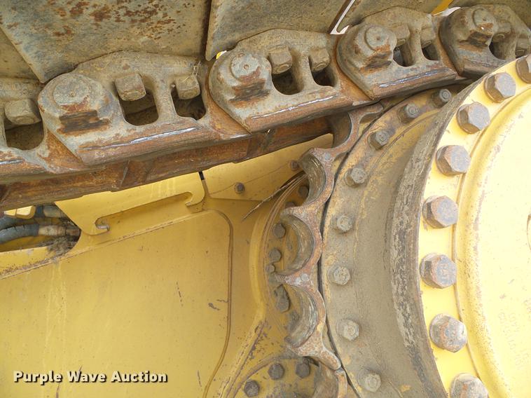 image for item DF2772 2005 Caterpillar D6N LGP dozer