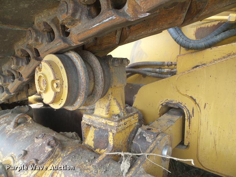 image for item DF2772 2005 Caterpillar D6N LGP dozer