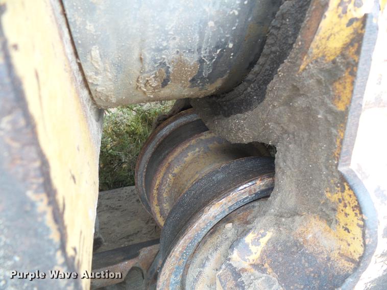 image for item DF2772 2005 Caterpillar D6N LGP dozer