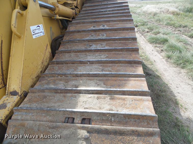 image for item DF2772 2005 Caterpillar D6N LGP dozer