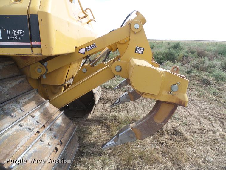 image for item DF2772 2005 Caterpillar D6N LGP dozer