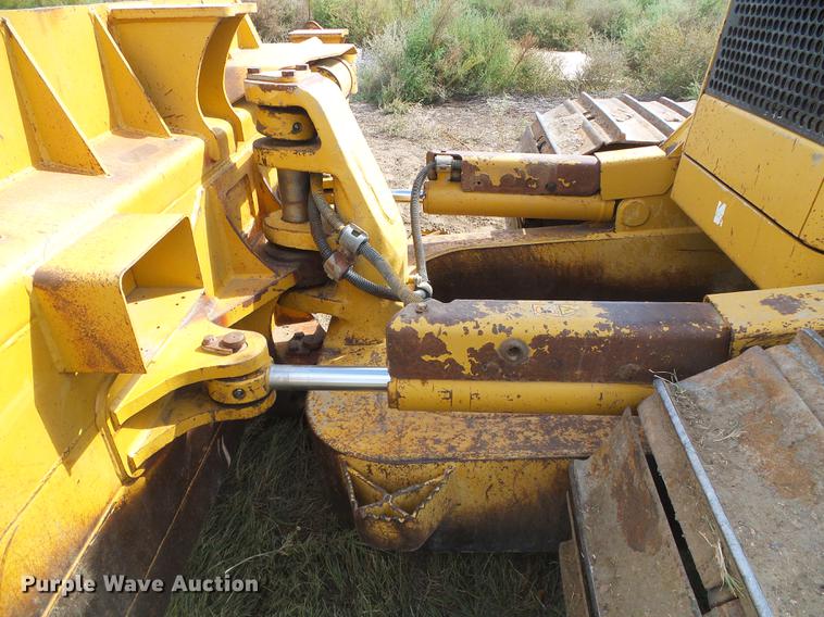 image for item DF2772 2005 Caterpillar D6N LGP dozer