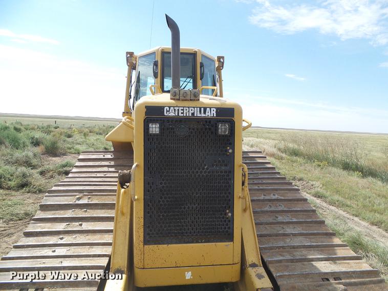 image for item DF2772 2005 Caterpillar D6N LGP dozer