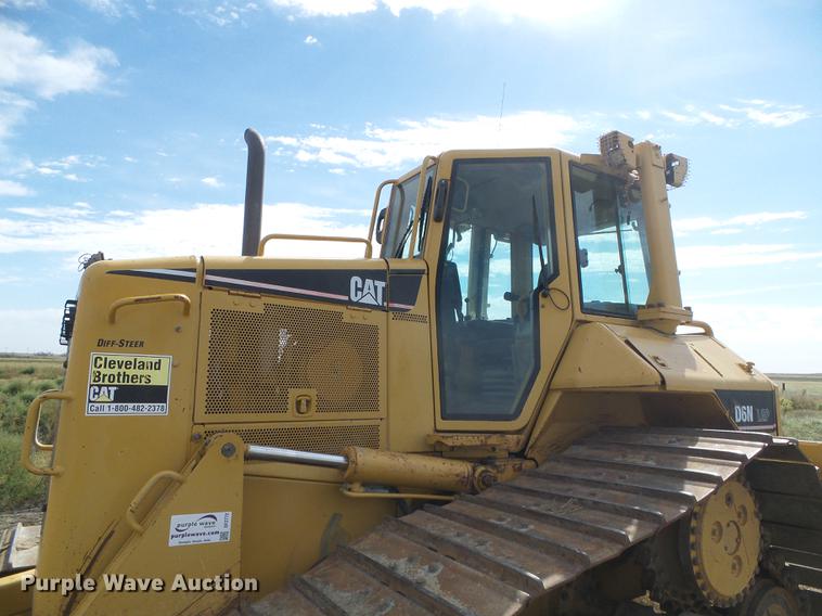 image for item DF2772 2005 Caterpillar D6N LGP dozer