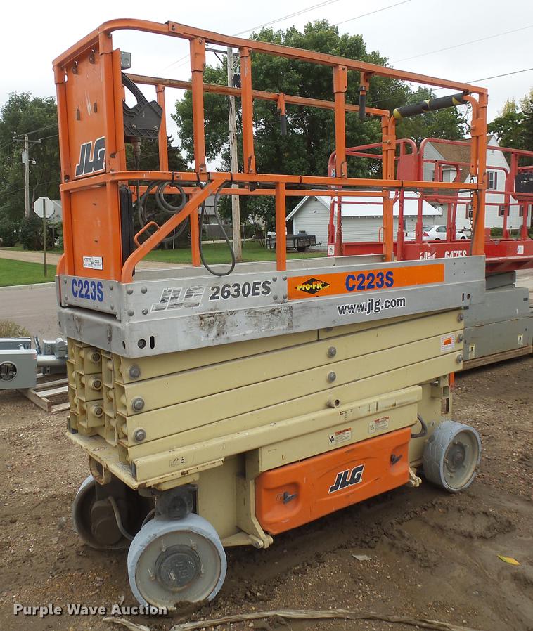 image for item DX9130 2005 JLG 2630ES scissor lift