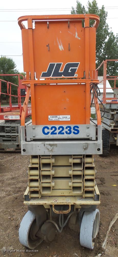 image for item DX9130 2005 JLG 2630ES scissor lift