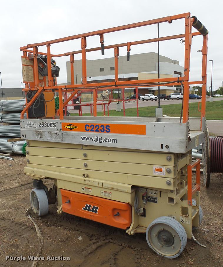 image for item DX9130 2005 JLG 2630ES scissor lift
