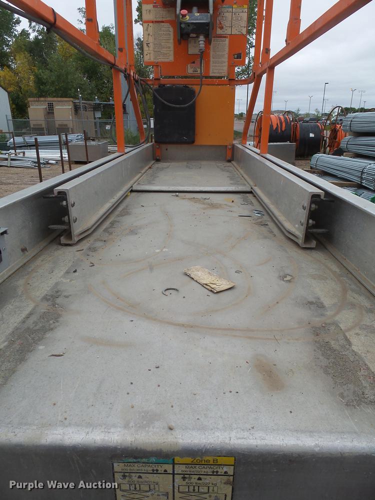 image for item DX9130 2005 JLG 2630ES scissor lift