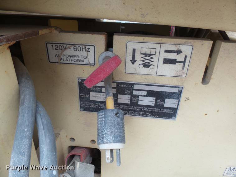 image for item DX9130 2005 JLG 2630ES scissor lift