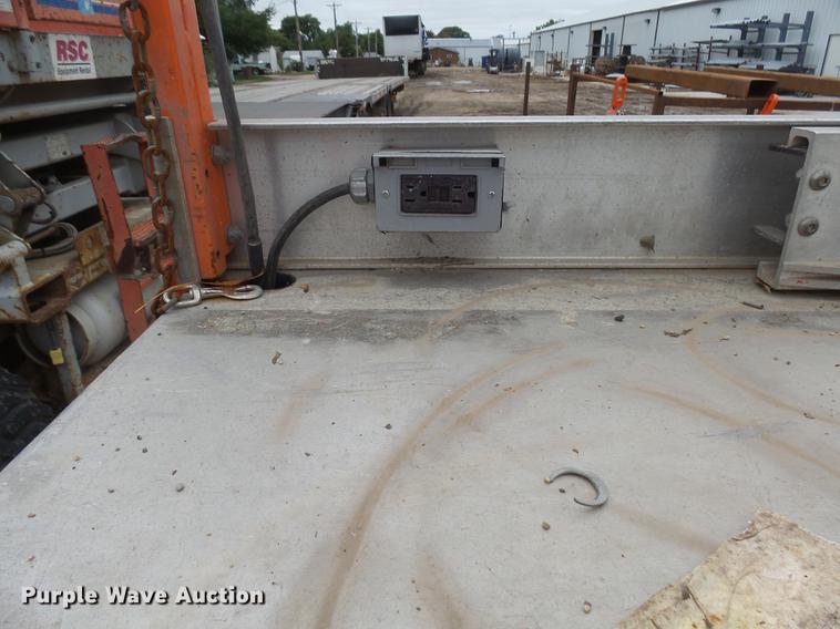 image for item DX9130 2005 JLG 2630ES scissor lift