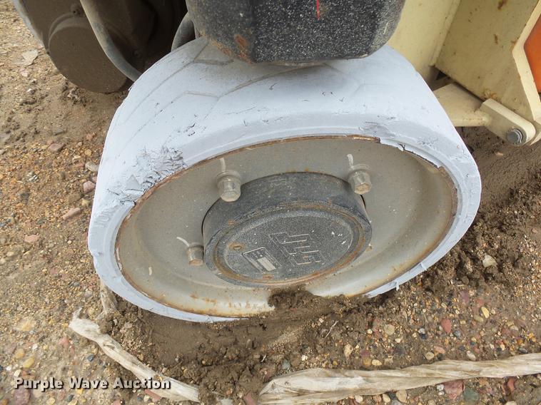 image for item DX9130 2005 JLG 2630ES scissor lift